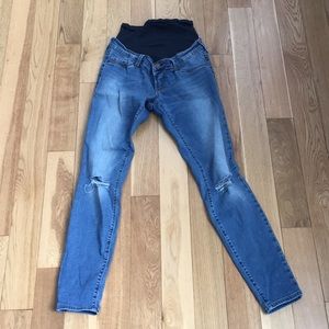 Sz 1 maternity skinny jeans.